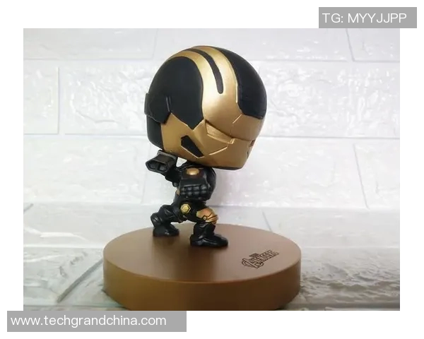 足球明星哈兰德手办精美图片展示与收藏价值分析